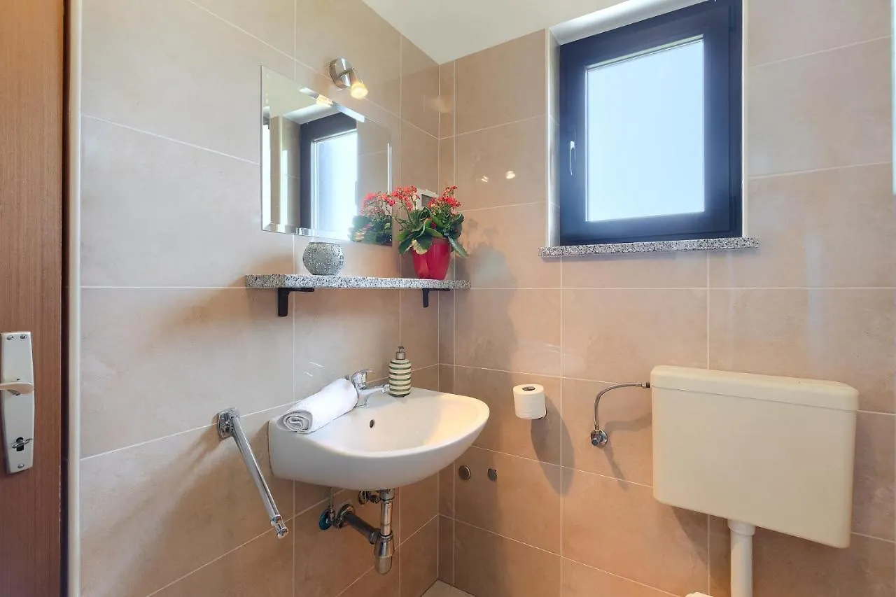 Appartamento Apartmani Martina Porec Croazia