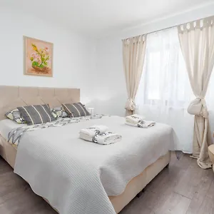  Apartament Alex Deluxe On