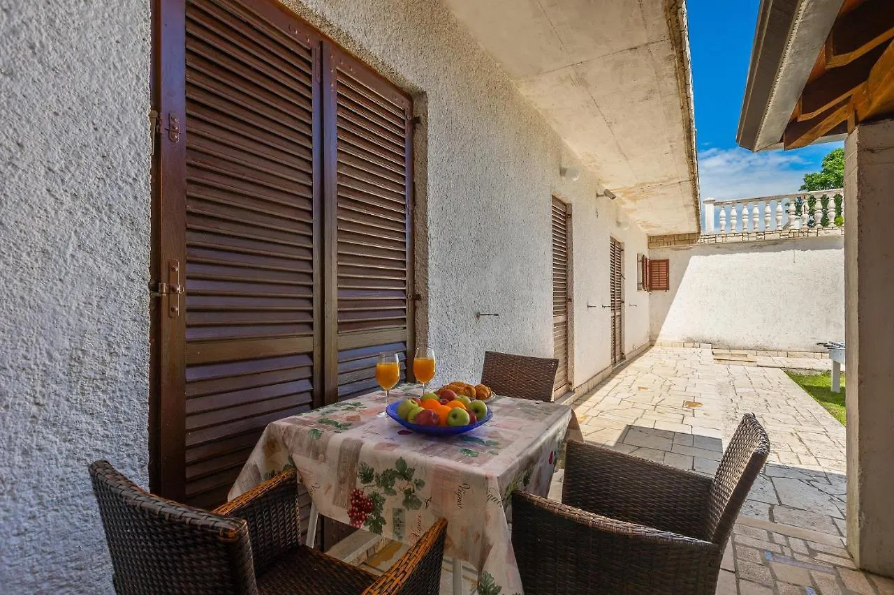 Apartmani Martina Poreč 0*,
